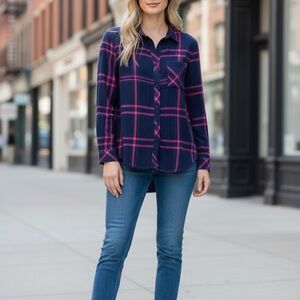 Rails Shirt Women’s Medium Blue Pink Plaid Flannel Long Sleeves Button Up